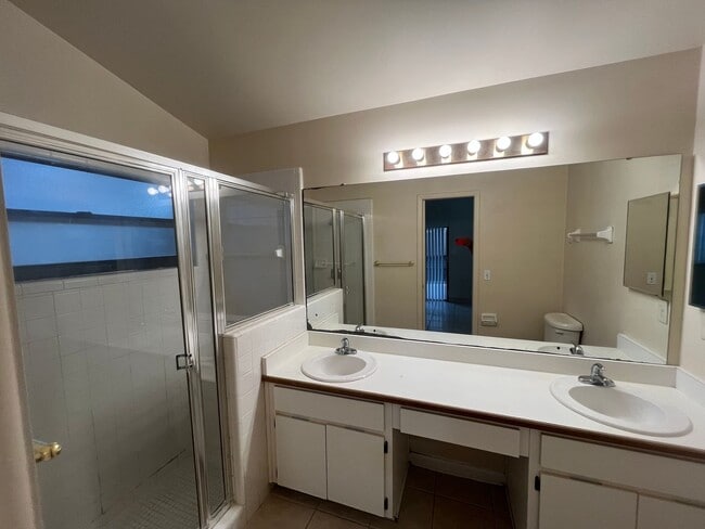 Building Photo - 10413 Cresto Delsol Cir