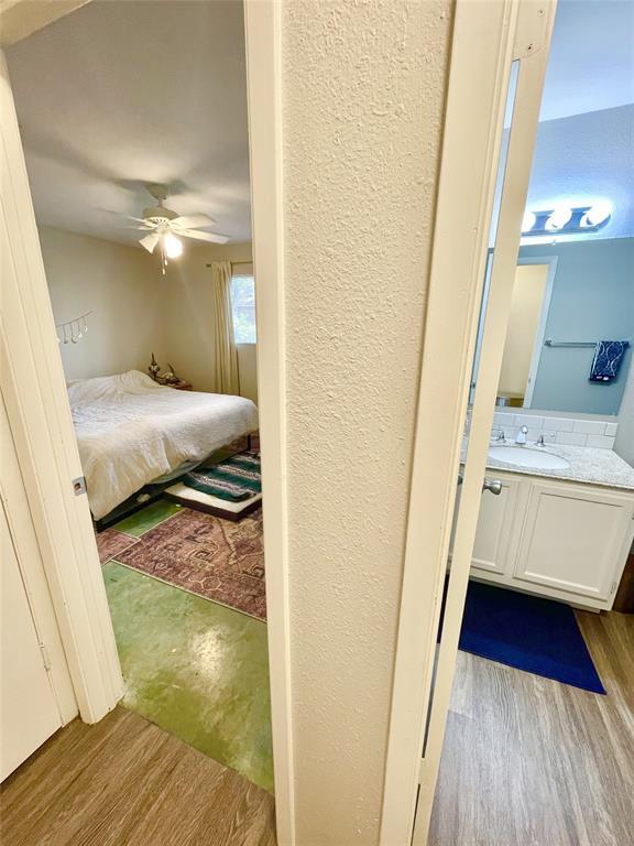 Building Photo - 7103 Woodhue Ct