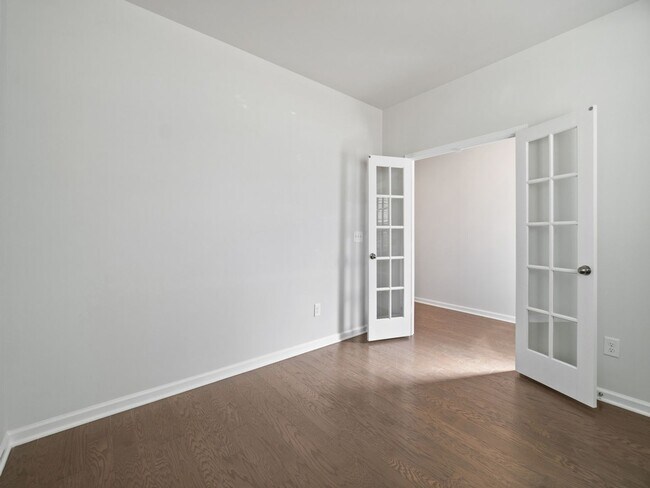 Building Photo - Beautiful Almost New Home with 5 Bedroom & 4.5 Baths