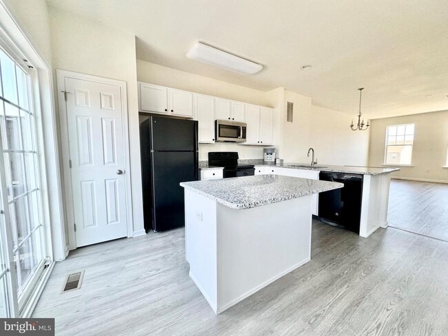 Building Photo - 43 Tyndall Trl
