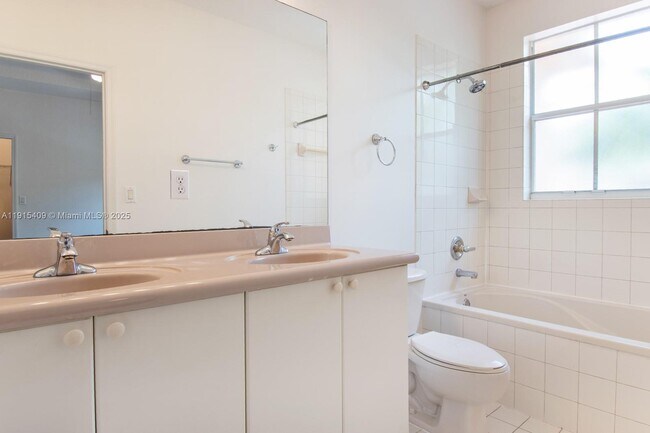 Building Photo - 12435 SW 125th St