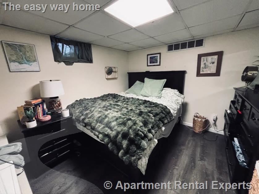 Building Photo - 10 Wallace St