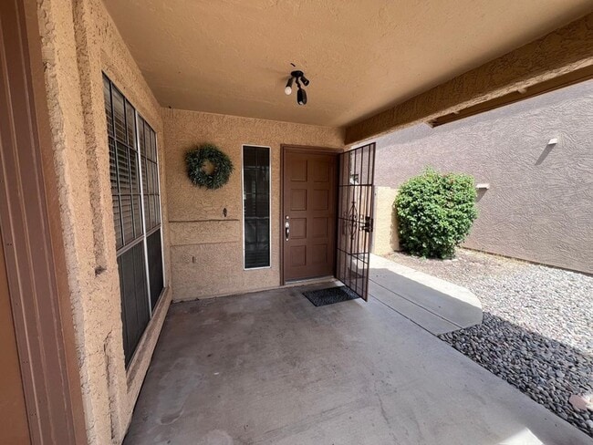 Building Photo - 3818 W Harrison St