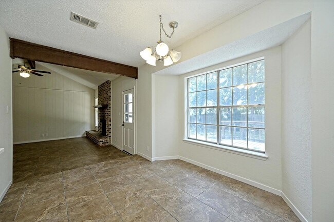 Building Photo - 6509 Skycrest Dr