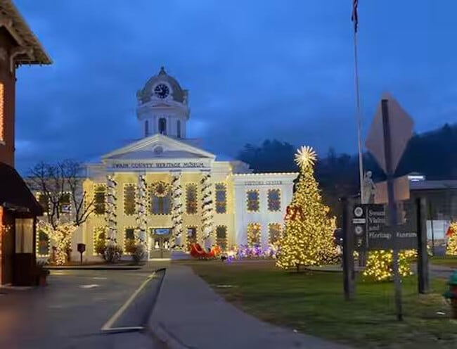 Building Photo - 62 Bailey Ave