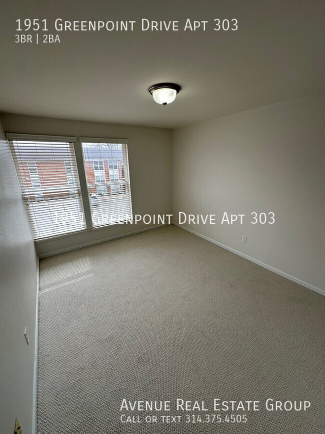 Building Photo - Bright 3-Bed Condo with Modern Updates & P...