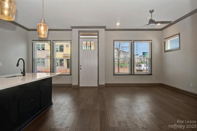 Building Photo - 6311 Southgrove St