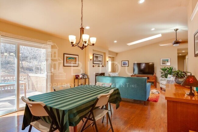 Building Photo - 355 Waco Ct