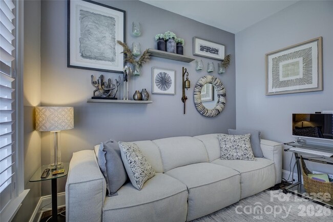 Building Photo - 82132 Standing Oak Dr