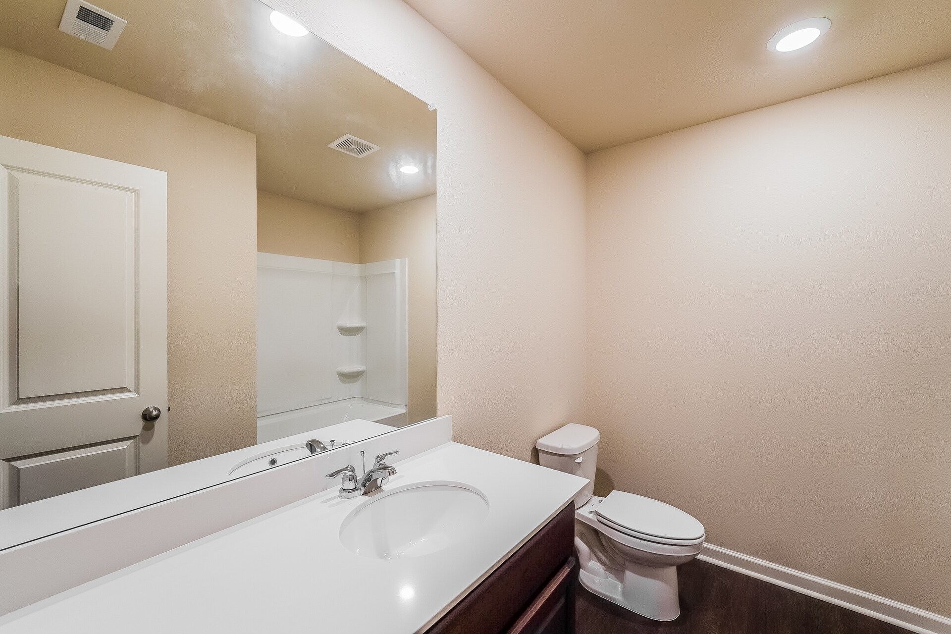 Building Photo - 124 Clover Cir