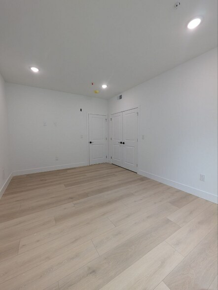 Building Photo - 835 N 63rd St