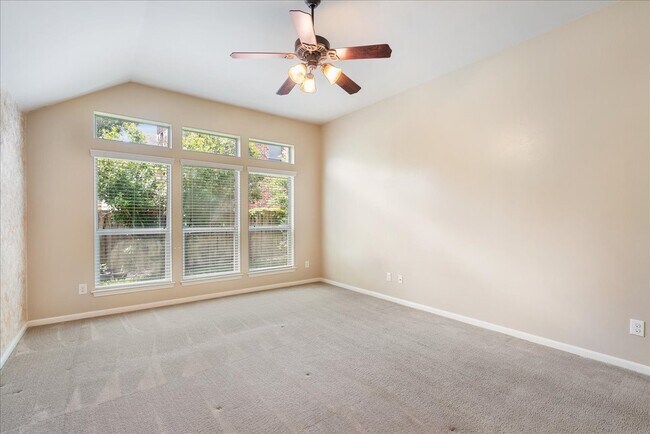 Building Photo - 4015 Pearl Pass Ln