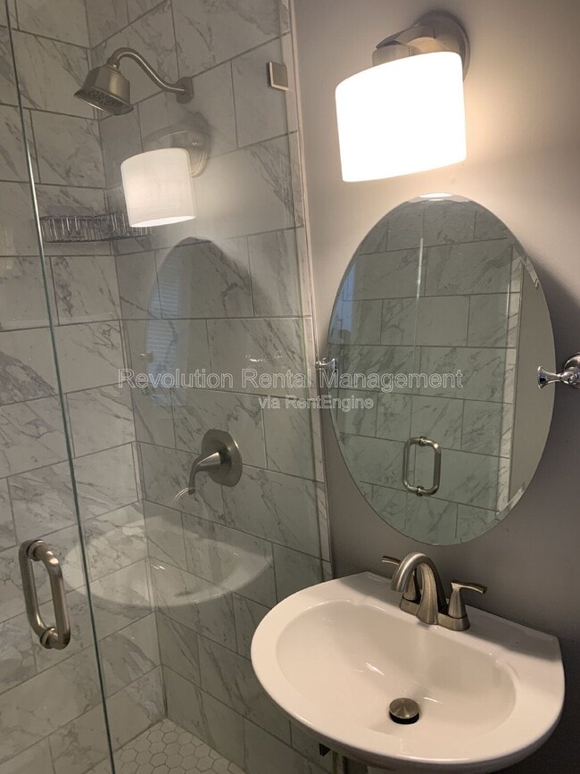 Building Photo - 2869 Rockcliff Rd SE