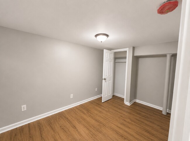Building Photo - 7261 Bridgewood Dr