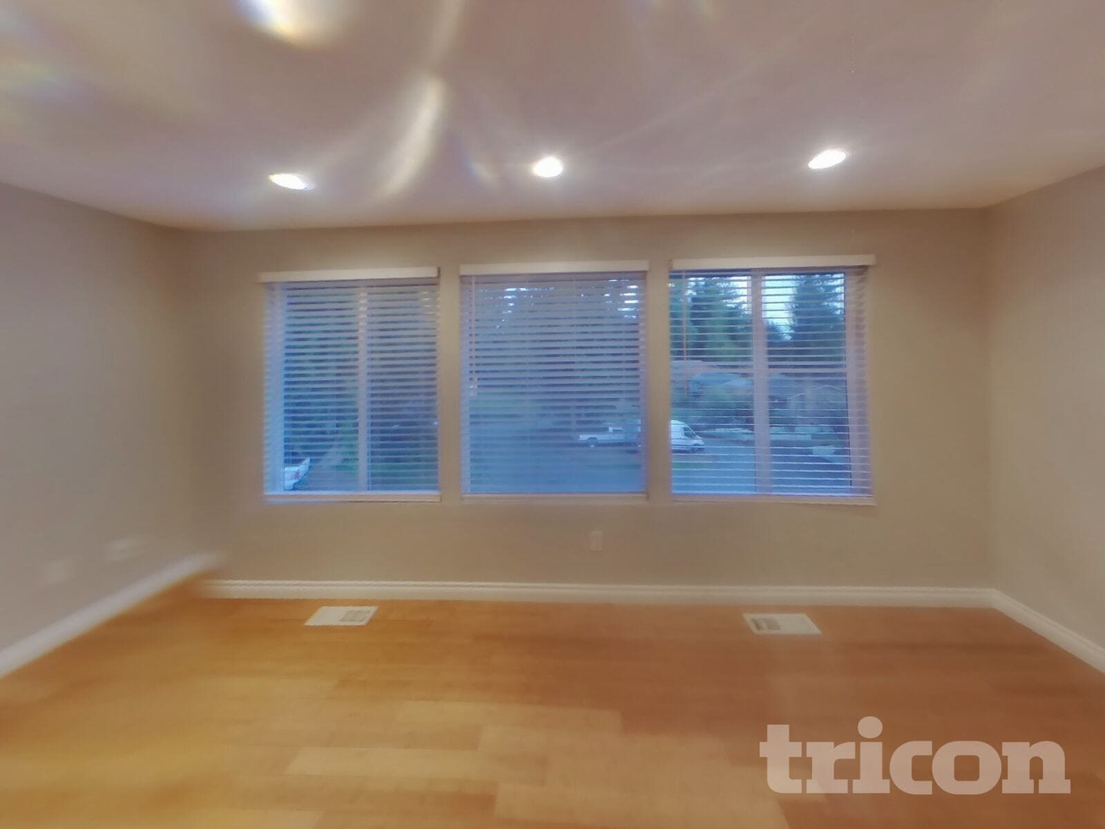 Building Photo - 7213 NW Rhododendron Pl