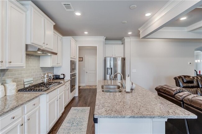 Building Photo - 404 Henson Farm Dr