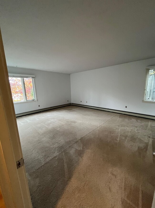 Building Photo - 1 Pine St