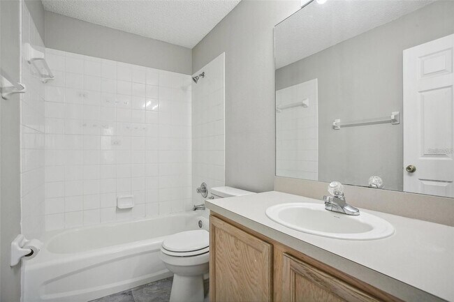 Building Photo - 18181 Paradise Point Dr