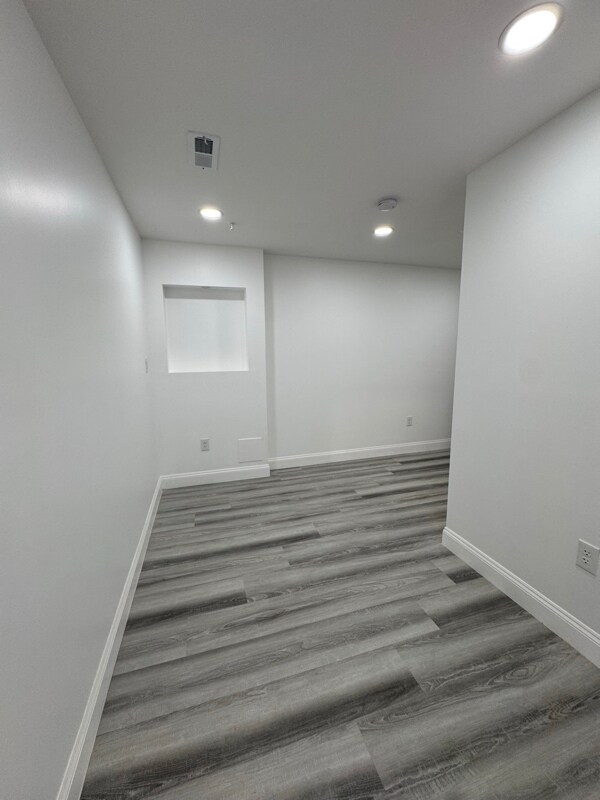 Building Photo - 8611 Lonicera Ct