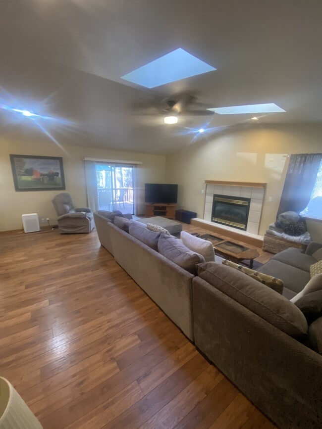 Building Photo - 1728 Mohican Dr