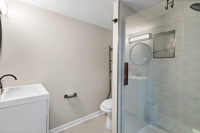 Building Photo - 2635 W 94th Pl