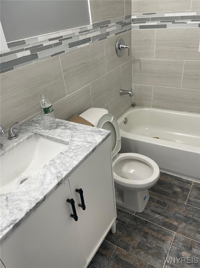 Building Photo - 260 Stevens Ave