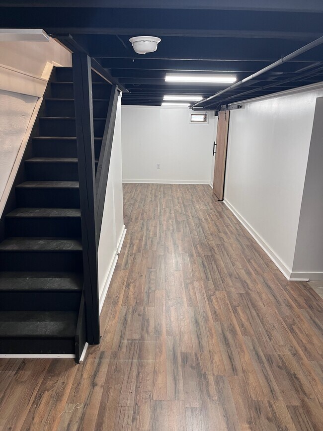 Building Photo - 3834 Parrish St