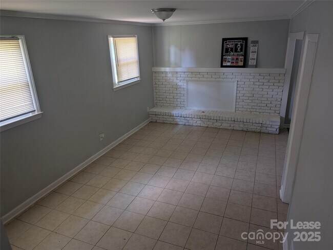 Building Photo - 5713 Barrington Dr