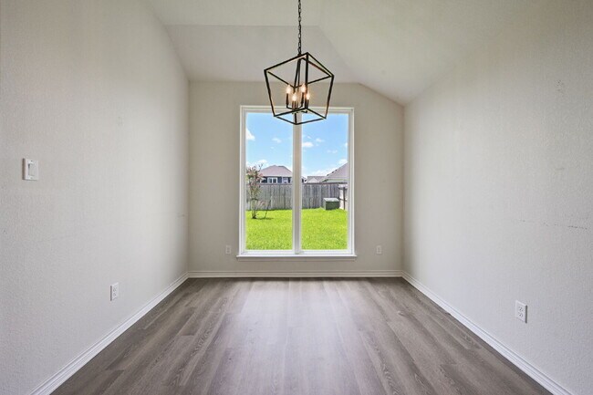 Building Photo - Immediate Move in - 3 Bedroom, 2 Bathroom Home in Rudder Pointe with Open Concept