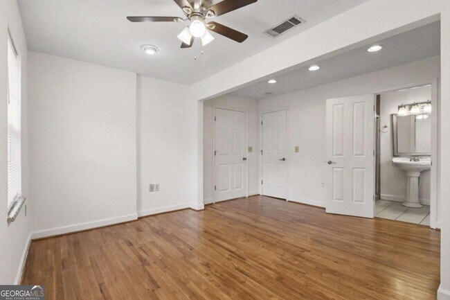 Building Photo - 3036 Peeler Rd