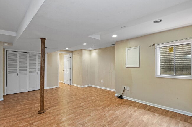 Building Photo - 1440 Eliot Trail