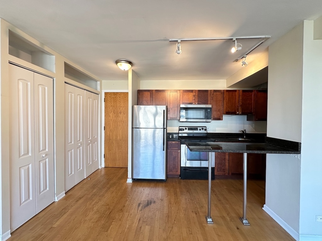 Building Photo - 4180 N Marine Dr