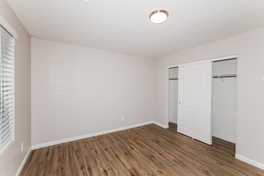 Building Photo - 29267 N 122nd Ln