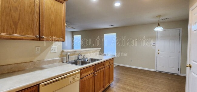 Building Photo - 7846 The Lakes Point