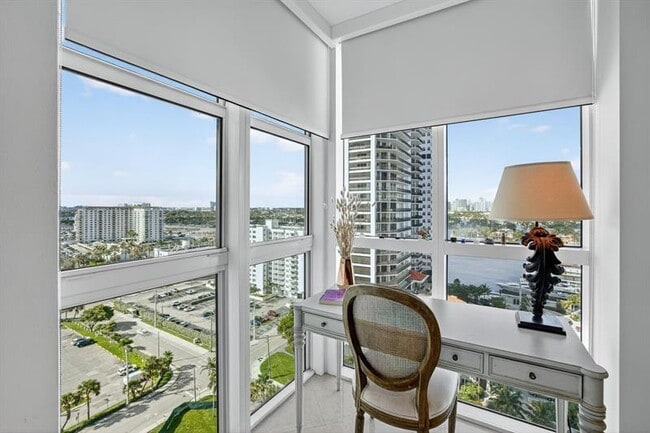 Building Photo - 101 S Fort Lauderdale Beach Blvd