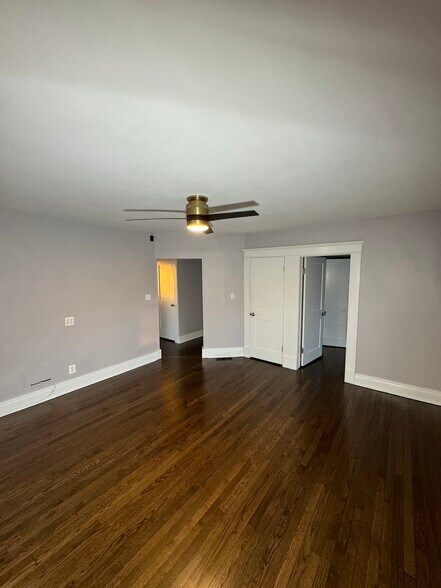 living room - 1818 Ashland Ave