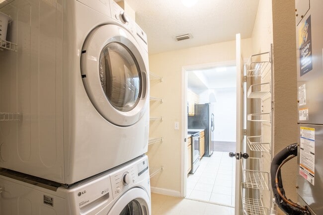 Building Photo - Condo in Desirable Mirabella Community