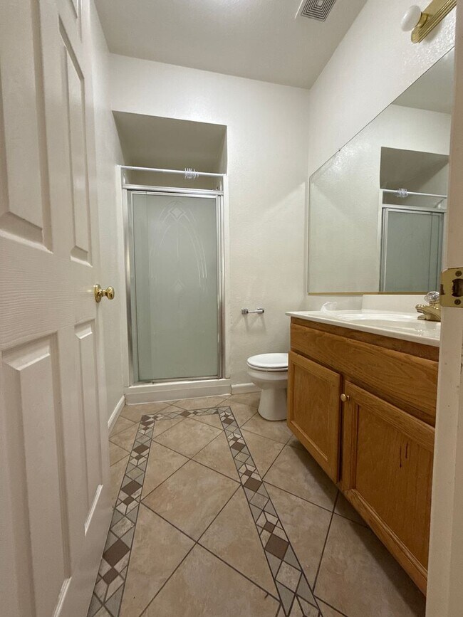 Building Photo - 6 Bed / 4 Bath Gated Brookside Home – Lincoln Unified Schools