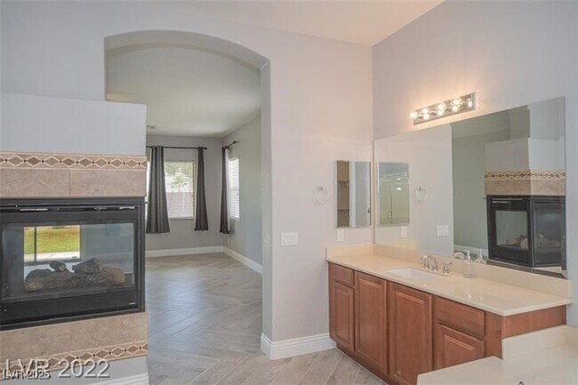 Building Photo - 4935 N Moncada Way