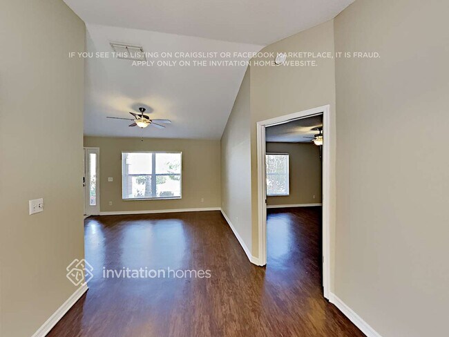 Building Photo - 1760 W Finland Dr