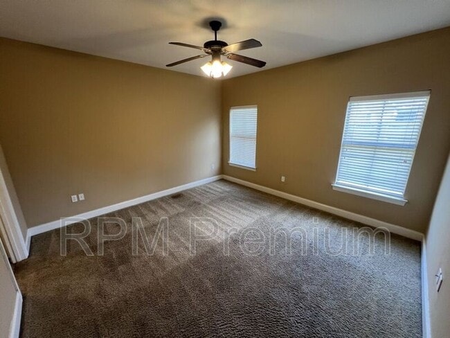 Building Photo - 767 Summer Breeze Dr