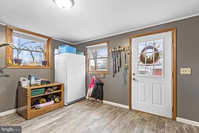 Building Photo - 1573 Garrisonville Rd