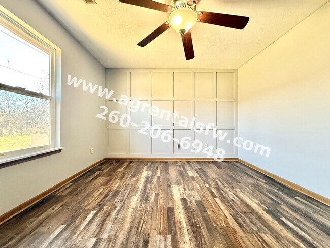 Building Photo - 3 Bedroom House