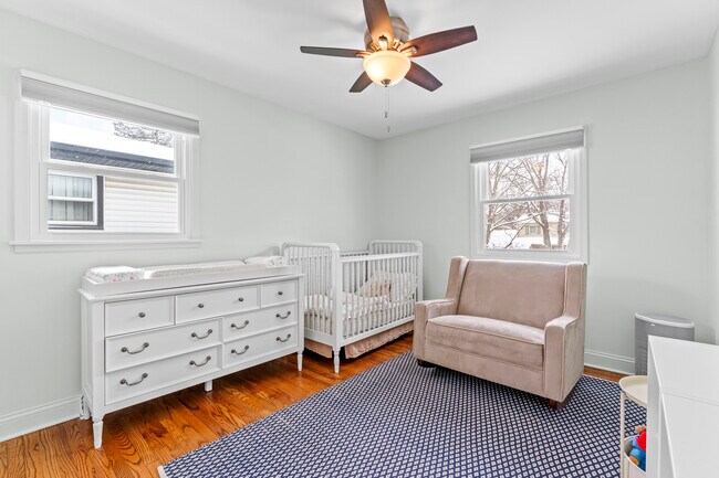 Building Photo - 1213 Selwyn Ln