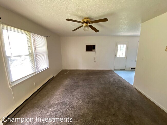 Building Photo - 2 br, 1 bath House - 207 W. Shannonhouse St