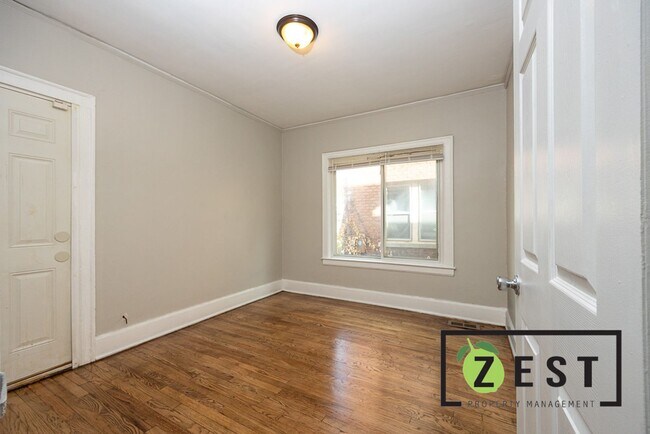 Building Photo - 3740 Tyler St