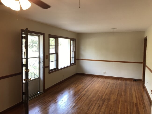 Building Photo - **UPCOMING**Nice 4 Bedroom / 1 Bathroom Ho...