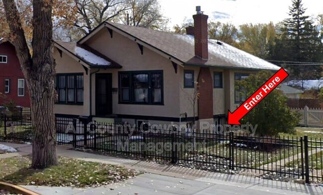 Building Photo - 1210 E Garfield St