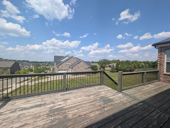 Building Photo - 2001 Largo Ct