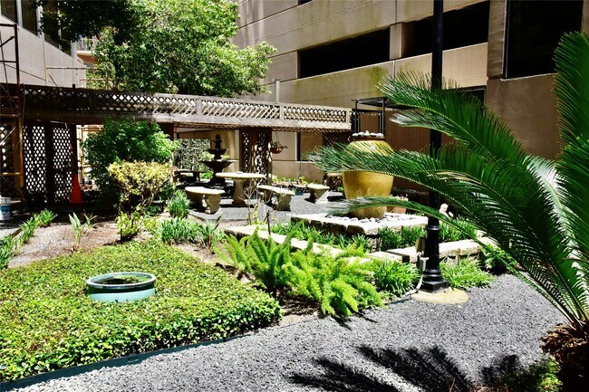 Building Photo - 3525 Sage Rd